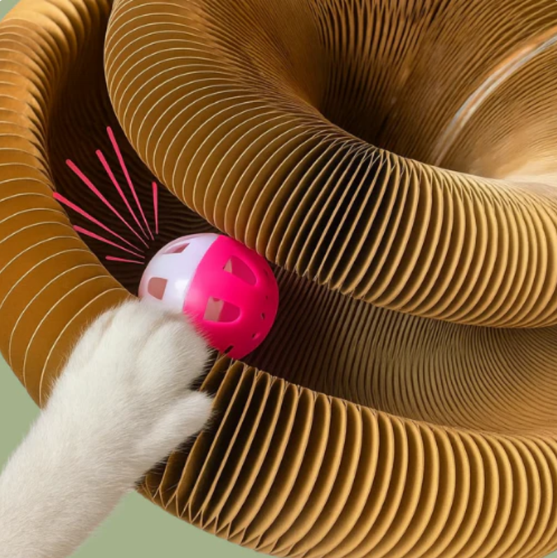 Graffiatoio interattivo per gatti